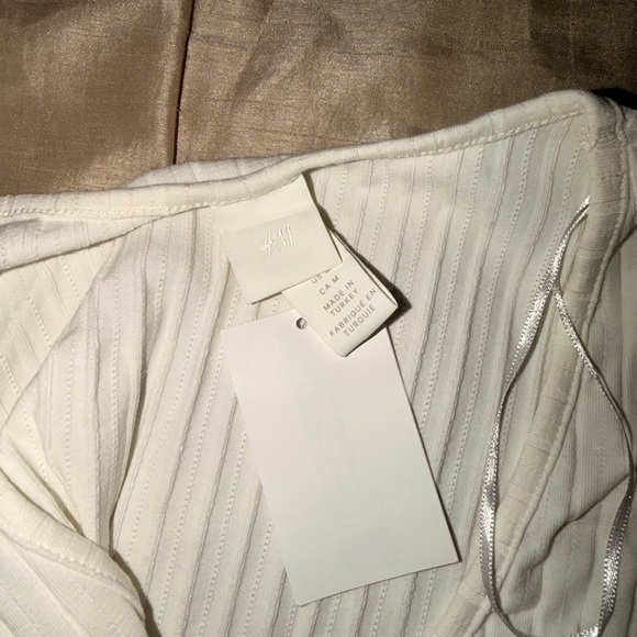 H&M long sleeve ribbed top - Picture 2 of 2